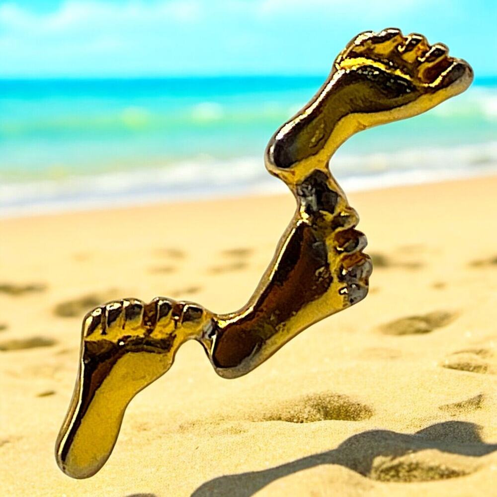 Gold-Tone "Footprints In The Sand" Hat, Lapel Pin!
